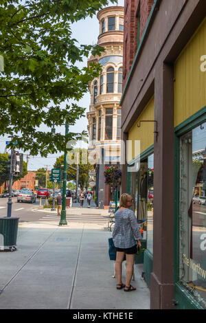 Der Water Street in der Viktorianischen Hafenstadt & Arts Community von Port Townsend auf der Olympic Halbinsel in Washington, Vereinigte Staaten Stockfoto