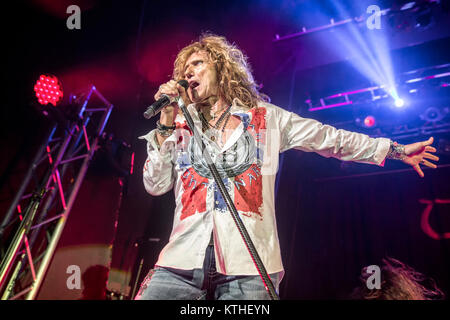 Die englische Rockband Whitesnake führt ein Live Konzert in Sentrum Scene in Oslo. Hier Sänger David Coverdale ist live auf der Bühne gesehen. Norwegen, 26/07 2016. Stockfoto