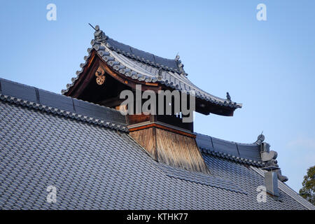 Teil einer alten Tempel in der Innenstadt in Kyoto, Japan. Stockfoto