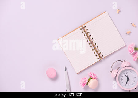 Hochzeit Liste mit Blumen zu tun. Mockup Planer flach. Stockfoto