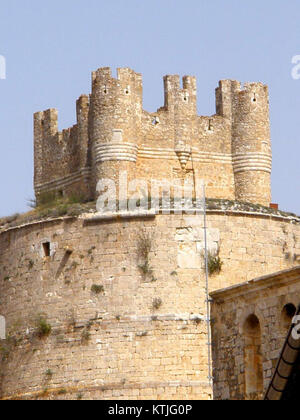 Die Burg Berlanga de Duero ist eine historische Festung in Berlanga de Duero in Spanien. Die Burg stammt aus dem Mittelalter und spielte eine wichtige Rolle in der Geschichte der Region. Stockfoto