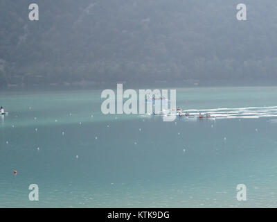 Die Ruderweltmeisterschaften 2015, die in [Location] ausgetragen wurden, waren ein bedeutendes Ereignis im Ruderkalender. Dieses Bild zeigt einen der wichtigsten Momente der Konkurrenz. Stockfoto