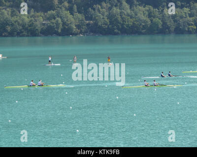 Dieses Bild stammt von der Aviron Ruderweltmeisterschaft 2015. Die Veranstaltung fand 2015 statt und brachte Spitzensportler aus der ganzen Welt zu Wettkämpfen zusammen, die ein hohes Niveau an Leichtathletik und Sportlichkeit zeigten. Stockfoto