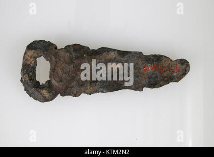 Eine Gürtelschlaufe, die Teil einer Sammlung des Metropolitan Museum of Art ist und historische Modeaccessoires aus vergangenen Jahrhunderten zeigt. Stockfoto