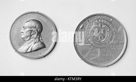 Dieses Porträt von Benjamin Franklin in der Sammlung des Metropolitan Museum of Art ist eine Darstellung eines der Gründungsväter Amerikas. Das Bild unterstreicht Franklins Bedeutung in der amerikanischen Geschichte und zeigt seine intellektuellen Beiträge und seinen politischen Einfluss. Stockfoto