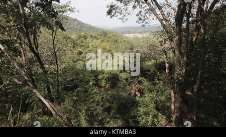 Blick von der Spitze des Phnom Banan Prasat Banan längst vergangene angkorianische Ruine Angkor Wat Ära Tempel 11 Century-Built durch Jayarvarman VII Battambang Kambodscha Stockfoto