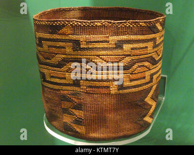 Korb, Tlingit, vermutlich Mitte 1800 Native American Collection Peabody Museum, Harvard University DSC 05596 Stockfoto