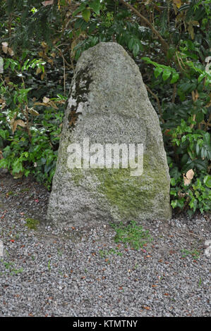 Das Auerbach Gefallenen Ehrenmal ist ein Denkmal in Auerbach, das den Kriegsstarben gewidmet ist. Die Inschrift „Ehre die Toten“ bedeutet „Ehre die Toten“, was den Zweck der Gedenkstätte zum Gedenken an gefallene Soldaten widerspiegelt. Stockfoto