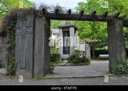 Das Gefallenen Ehrenmal ist ein Kriegsdenkmal in Auerbach, das den Kriegstoten gewidmet ist. Sie gedenkt an die Opfer der Zeit und kriegsbedingten Tragödien. Stockfoto
