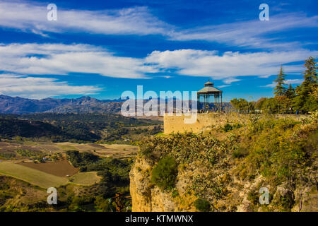 Ronda. Herrliche Aussicht in der Stadt Ronda in der Provinz der Stadt Malaga. Andalusien, Spanien. Foto - 13 n ovember 2017 Stockfoto