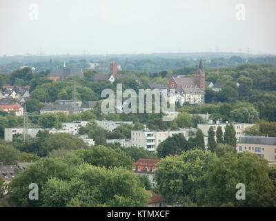 Die Aussicht Plattform in der Zeche Zollverein in Essen bietet einen Panoramablick auf das UNESCO-Weltkulturerbe, ein ehemaliges Kohlebergwerk, das heute Kulturzentrum und Industriedenkmal in Deutschland ist. Stockfoto