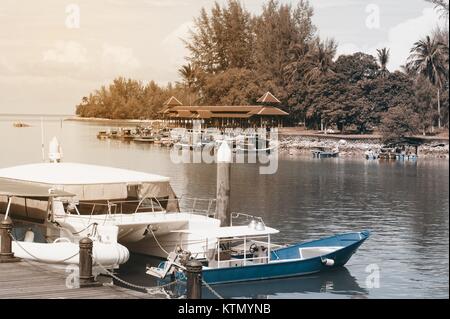 Perdana Quay ist ein modernes swank Komplex in Telaga Harbour Park von Pantai Kok gelegen, bei der Sie die Insel Langkawi in Malaysia. Stockfoto