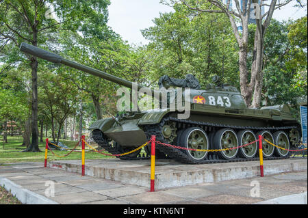 Tank 843 war der erste Panzer, der die Unabhängigkeit Palace in Saigon am 30. April 1975, die war die Residenz des südvietnamesischen Präsidenten eingegeben Stockfoto