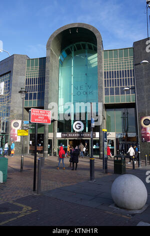 Bromley, Großbritannien. 26 Dez, 2017. Boxing Day Vertrieb erhalten unterwegs in Bromley, Kent. Credit: Keith Larby/Alamy leben Nachrichten Stockfoto