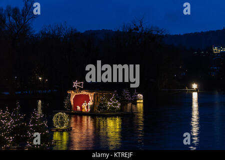 Gmunden, Advent, Schloss, Weihnachtsmarkt auf dem Traunsee Stockfoto