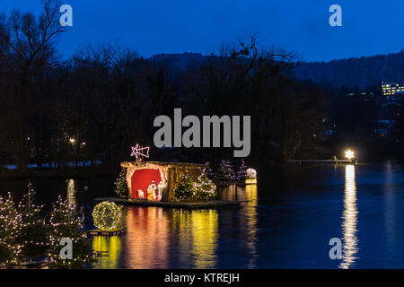 Gmunden, Advent, Schloss, Weihnachtsmarkt auf dem Traunsee Stockfoto