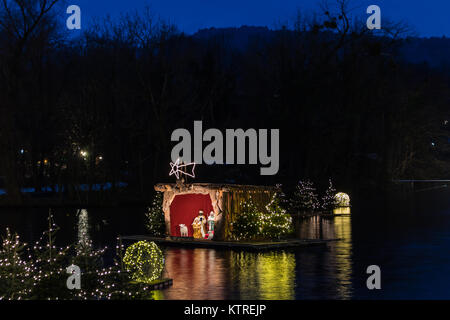 Gmunden, Advent, Schloss, Weihnachtsmarkt auf dem Traunsee Stockfoto