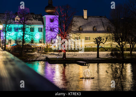 Gmunden, Advent, Schloss, Weihnachtsmarkt auf dem Traunsee Stockfoto