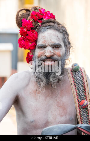 Ein Indischer Heiliger Mann/Sadhu/Saddhu/Yogi in Jaipur, Rajasthan, Indien Stockfoto