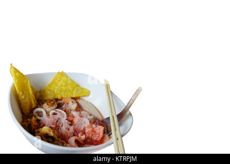 Yong tau foo oder Yong Tao foo oder yentafo ist lecker Hakka Chinese noodle Stockfoto