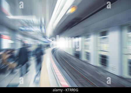 Blur, die U-Bahn U-Bahnhof für Geschäftsleute Transportkonzept.