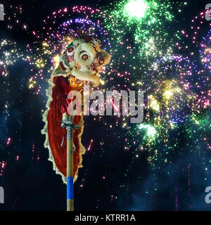 Lion Dance in Bangkok Chinatown in BANGKOK, THAILAND - Januar 12: Chinesische Löwentanz in Bangkok, Thailand am 12. Januar 2014. Lion Dance führt in Y Stockfoto