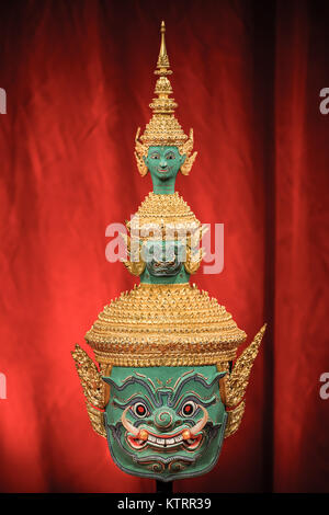 Hua Khon (Thai traditionelle Maske) in Khon-thailändischen traditionellen Tanz der Epos Ramayana Saga BANGKOK, THAILAND - 11. August: Hua Khon (Thai Tradit Stockfoto