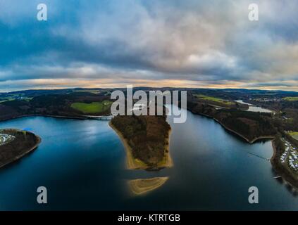 Luftbild der Biggesee in Nrw in Deutschland im Winter Stockfoto