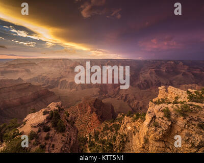 Sturm nähert sich dem Grand Canyon, Arizona, USA Stockfoto