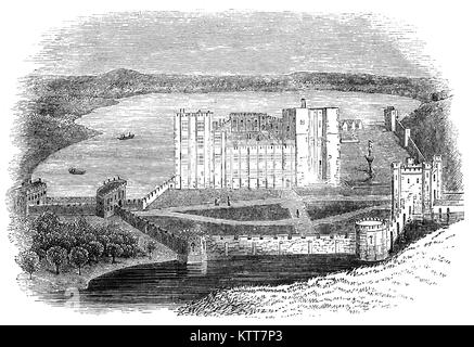 Kenilworth Castle liegt in der Stadt mit dem gleichen Namen in Warwickshire, England. Von Norman durch Tudor mal gebaut, es spielte auch eine wichtige Rolle in den sechs-Monat-lange Belagerung von Kenilworth in 1266, glaubten die längste Belagerung in der Geschichte zu sein, und bildeten die Basis für die lancastrian Operationen in die Kriege der Rosen. Kenilworth war auch die Szene der Ausbau von Edward II. den englischen Thron. Stockfoto