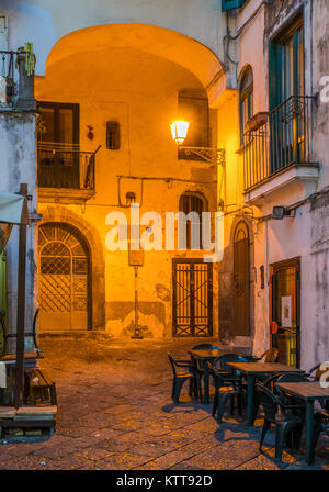 Salerno Altstadt bei Sonnenuntergang, Kampanien, Italien. Stockfoto