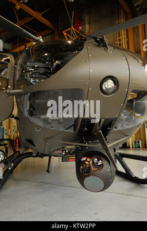 Der New York Army National Guard begrüßte zwei UH-72 leichten Mehrzweckhubschraubern zu der Flotte der Drehflügler durch seine Armee aviation Einheiten hier Juni 29 betrieben. Die neuen Hubschrauber wurden speziell gekauft im Inland in Höhe von Strafverfolgungsbehörden oder bei den Notfällen eingesetzt werden. Die UH-72A Lakota ist die neueste Helikopter Service mit der US-Armee ein. Es ist eine Variante des Eurocopter EC-145 und wird in Columbus, Fräulein der Lakota führt Light Utility und medizinischen Evakuierung (Medevac) Missionen für die Armee und die Army National Guard (ARNG) in Bereichen außerhalb eines hergestellt Stockfoto