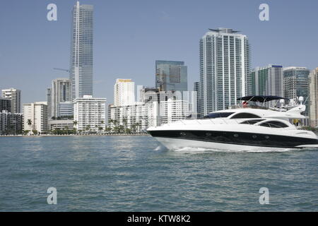 Yacht Kreuzfahrt vor Miami Stockfoto