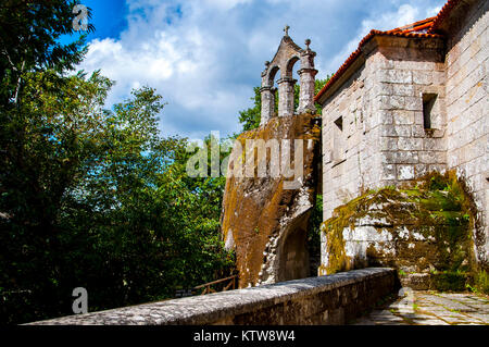 Von San Pedro Kloster von Felsen ist ein altes Kloster in Galicien Spanien Stockfoto