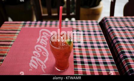 Glas Lemon Lime IceTea Nary Küche Bar Restaurant Khmer Essen Kochschule Battambang Kambodscha Frühstück Mittagessen Abendessen kambodschanischen Kochkurs Stockfoto