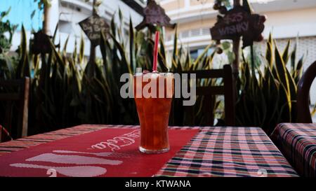 Glas Lemon Lime IceTea Nary Küche Bar Restaurant Khmer Essen Kochschule Battambang Kambodscha Frühstück Mittagessen Abendessen kambodschanischen Kochkurs Stockfoto