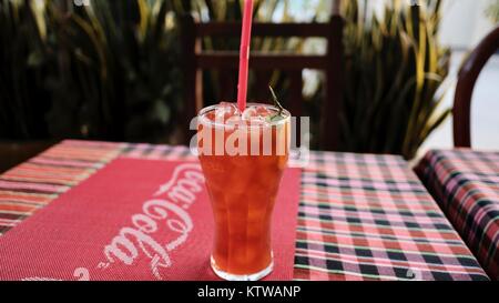 Glas Lemon Lime IceTea Nary Küche Bar Restaurant Khmer Essen Kochschule Battambang Kambodscha Frühstück Mittagessen Abendessen kambodschanischen Kochkurs Stockfoto