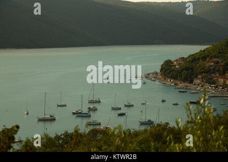 Pula, Istrien. Anchorage in Kroatien. Stockfoto