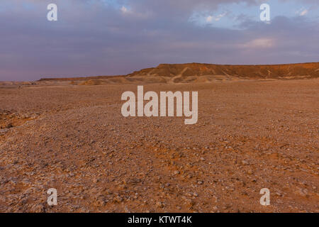 Eine wüste Landschaft südöstlich von Riad, Saudi-Arabien Stockfoto