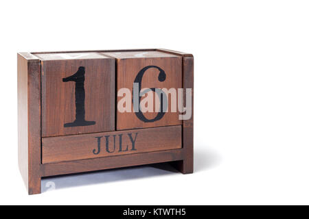 Holz- Perpetual Calendar 16. bis Juli gesetzt Stockfoto