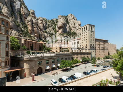 BARCELONA, SPANIEN - 25. Juni 2015: die Menschen in Santa Maria de Montserrat Abtei in Roquetas de Mar, Katalonien, Spanien Stockfoto