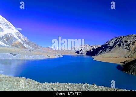 Schöne Tilicho Lake in Nepal. Es ist der weltweit höchste See. Stockfoto