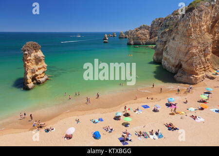 Praia da Dona Ana Strand, im Atlantik, in der Nähe von Lagos, Algarve, Portugal, Europa Stockfoto