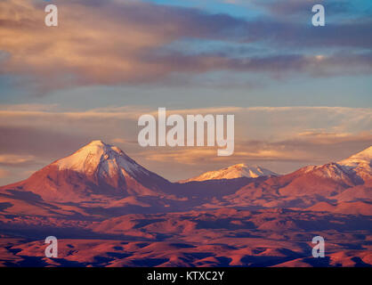 Blick über Atacama Wüste in Richtung Cerro Colorado, San Pedro de Atacama Antofagasta Region, Chile, Südamerika Stockfoto