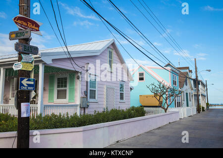 Bay Street, New Plymouth, Green Turtle Cay, Abaco Islands, Bahamas, Karibik, Mittelamerika Stockfoto