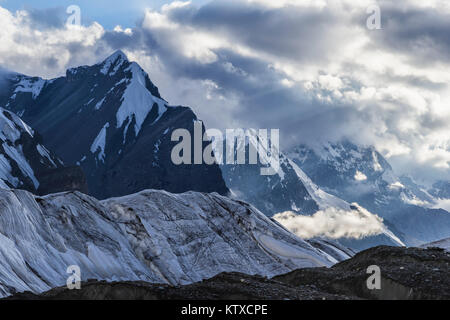 Engilchek Gletscher und Khan Tengri Berg, zentralen Tian Shan Gebirge, Grenze zwischen Kirgistan und China, Kirgistan, Zentralasien, Asien Stockfoto