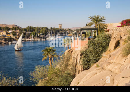 Gärten von Sofitel Old Cataract Hotel liegt an den Ufern des Nils, Aswan, Ägypten, Ägypten, Nordafrika, Afrika Stockfoto