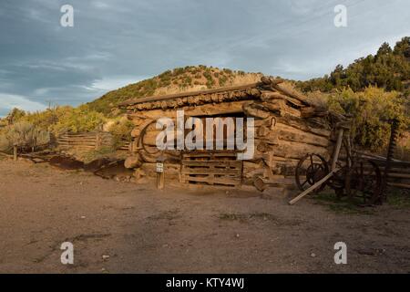 Eine Frontier Cabin entlang der Green River am John jarvie historische Ranch Oktober 14, in Dutch John, Utah 2016 anmelden. Stockfoto