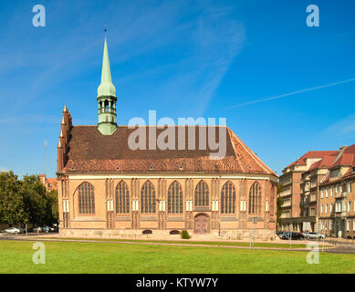 Die St.-Peter-und-Paul Kirche in Stettin, Polen, an einem hellen Tag im Sommer. Stockfoto