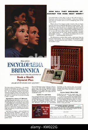 Eine 1960er Werbung für eine Reihe von Encyclopedia Britannica Bücher. Es erschien in einer australischen Magazin 1962 - 24 Bände konnte gekauft werden und für monatlich bezahlt Stockfoto